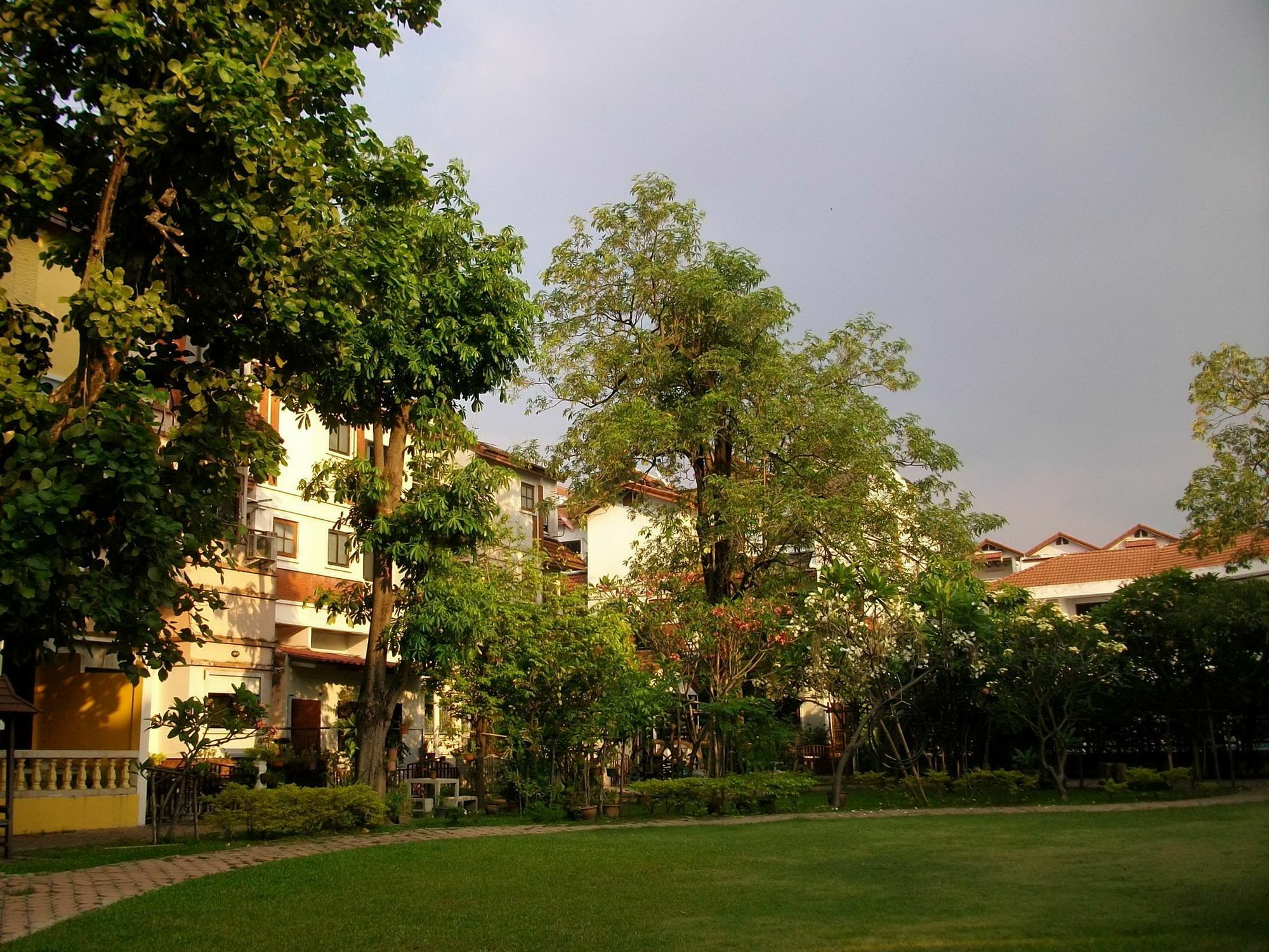 A Joy House - Kaset Nawamin City Bangkok Exterior foto